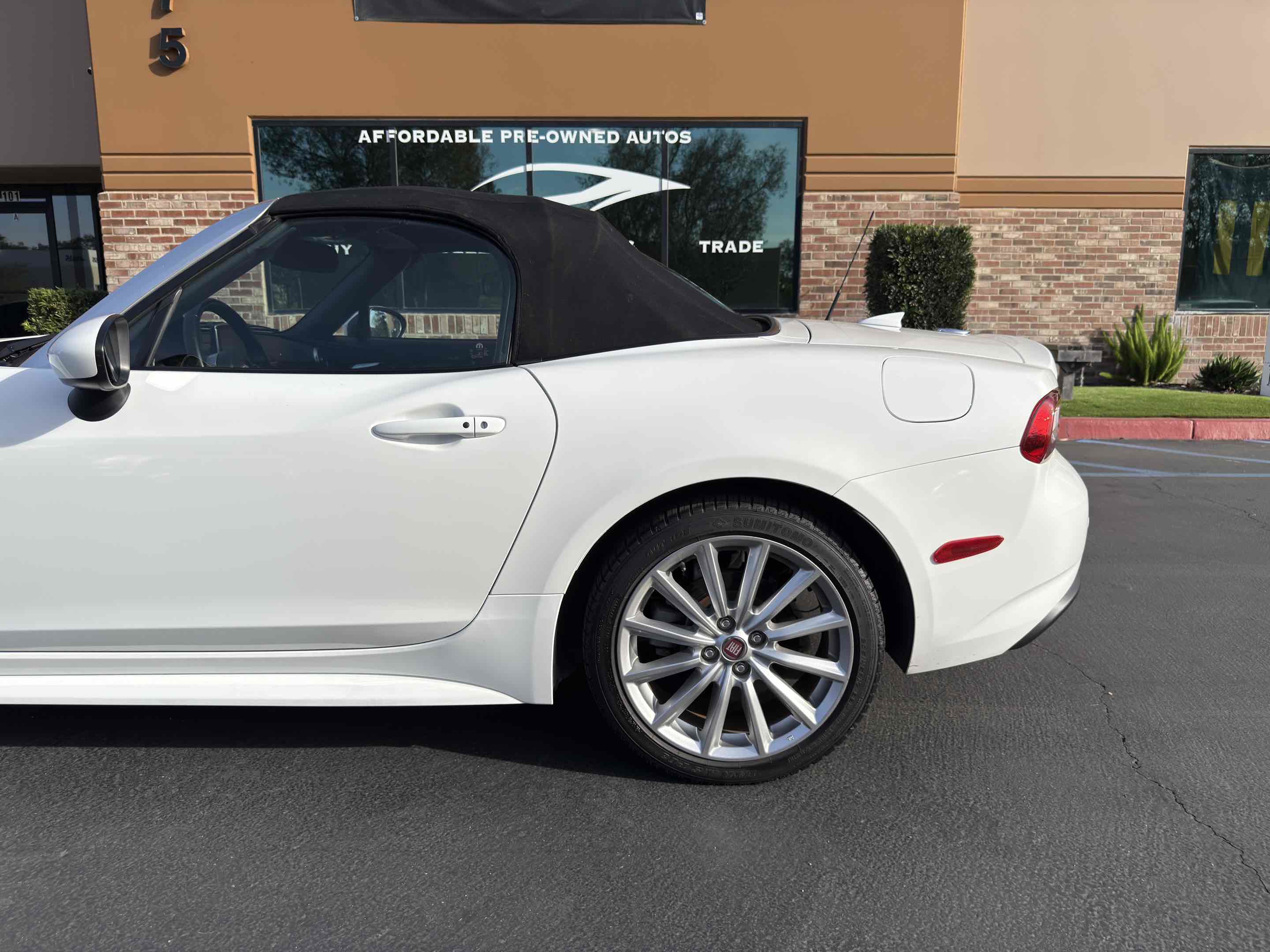 Used 2018 FIAT 124 Spider Lusso w/ Convenience Group image 19