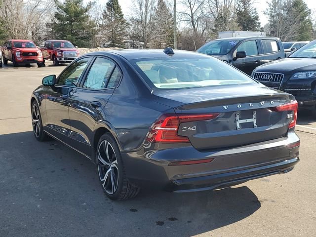 Used 2024 Volvo S60 B5 Core image 5