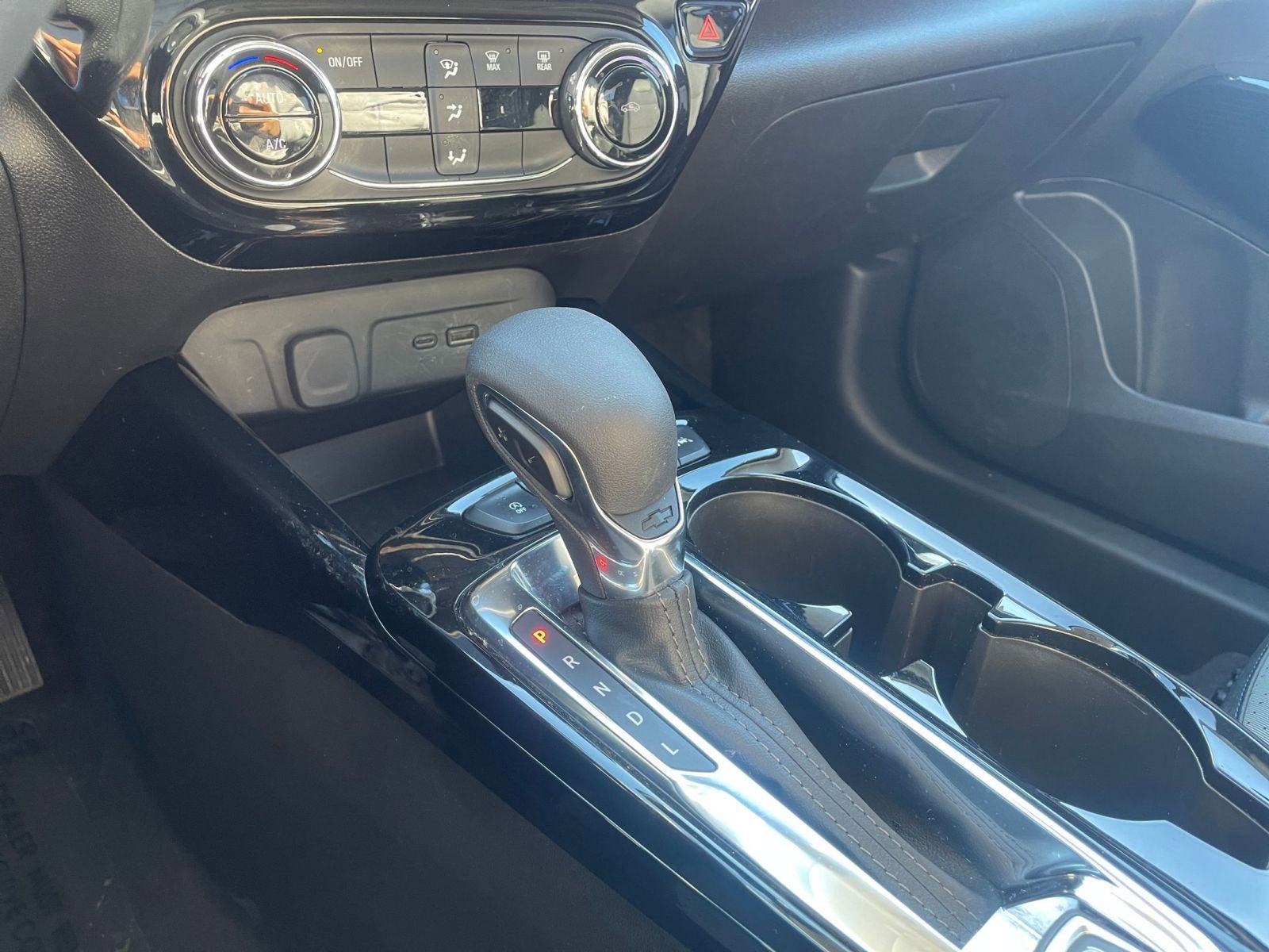 Used 2025 Chevrolet Trax LT image 39