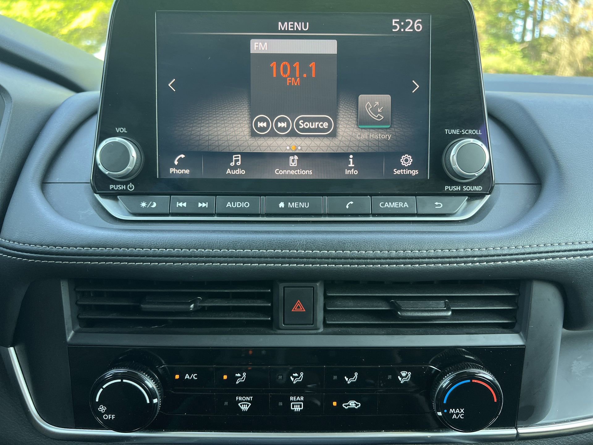 Used 2024 Nissan Rogue S image 5