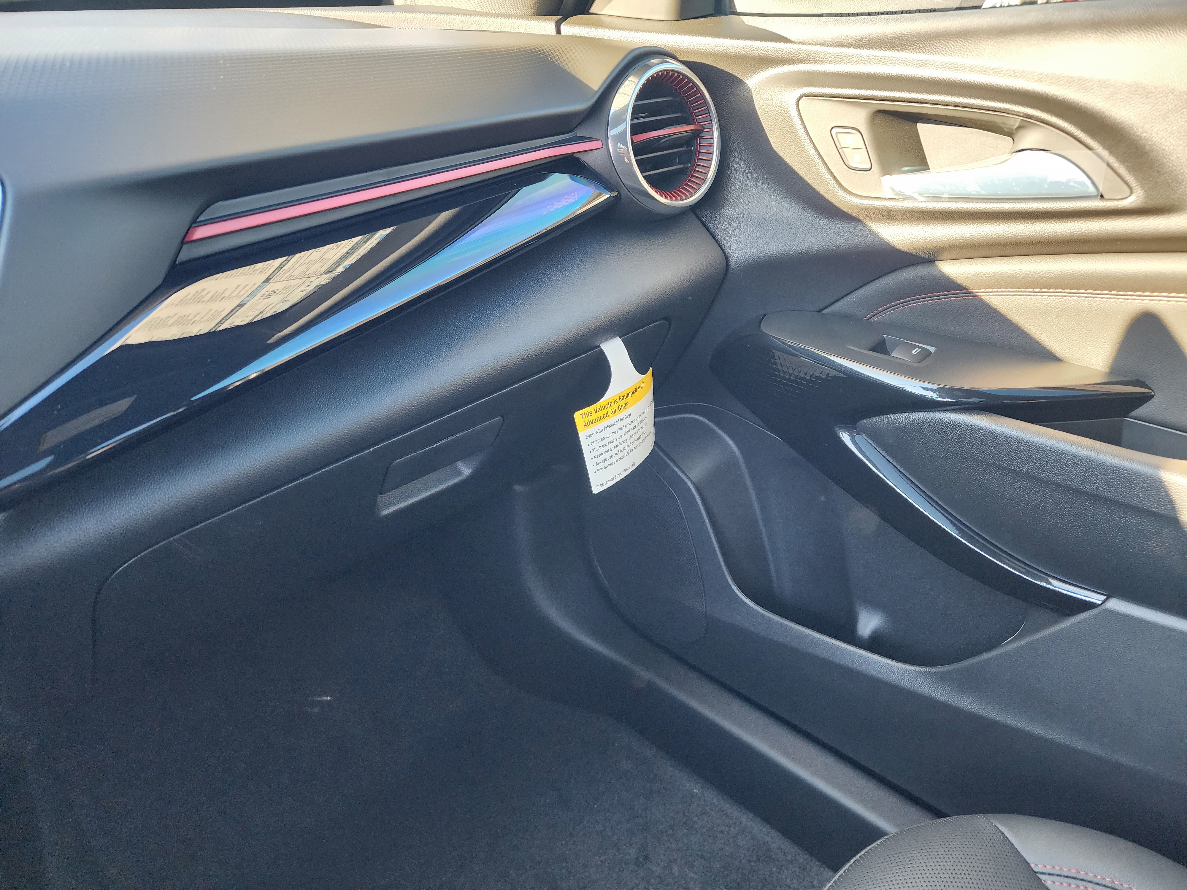 New 2026 Chevrolet Trax RS w/ Sunroof Package image 36