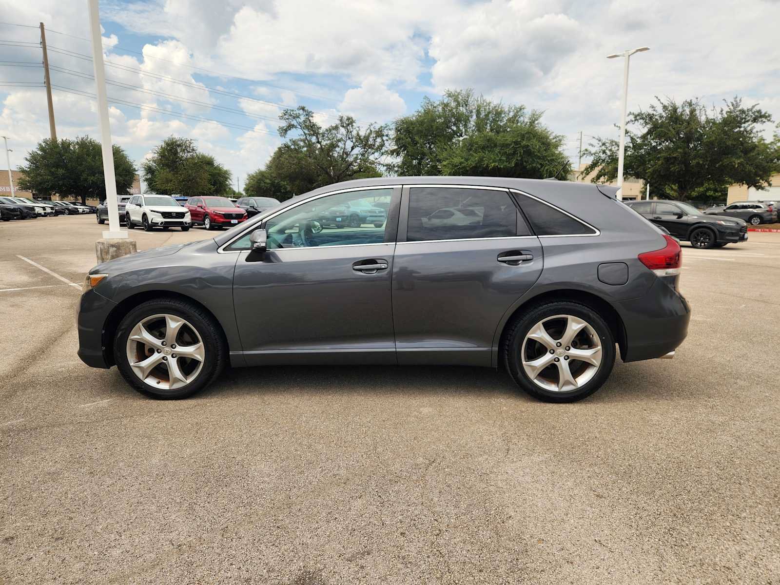 Used 2013 Toyota Venza LE w/ LE Convenience Pkg FWD image 4