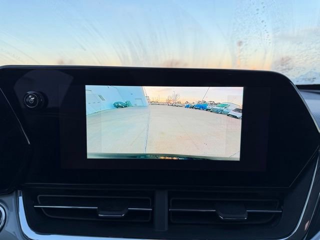 Used 2025 Chevrolet Trax LT w/ LT Convenience Package image 25