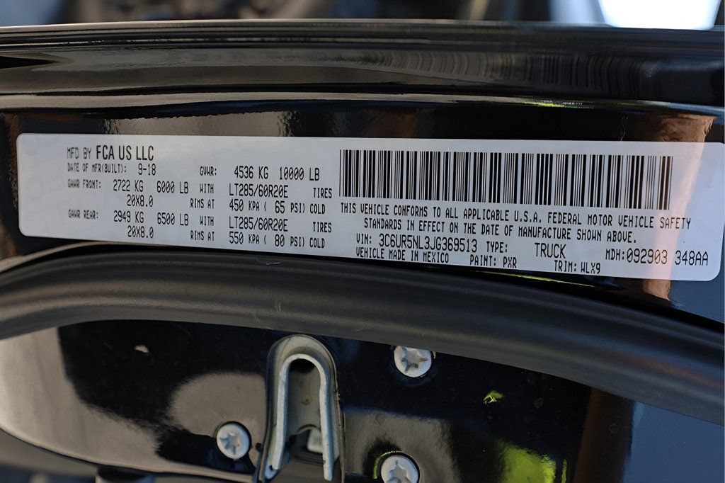Used 2018 RAM 2500 Laramie w/ Sport Appearance Group AWD/4WD image 36