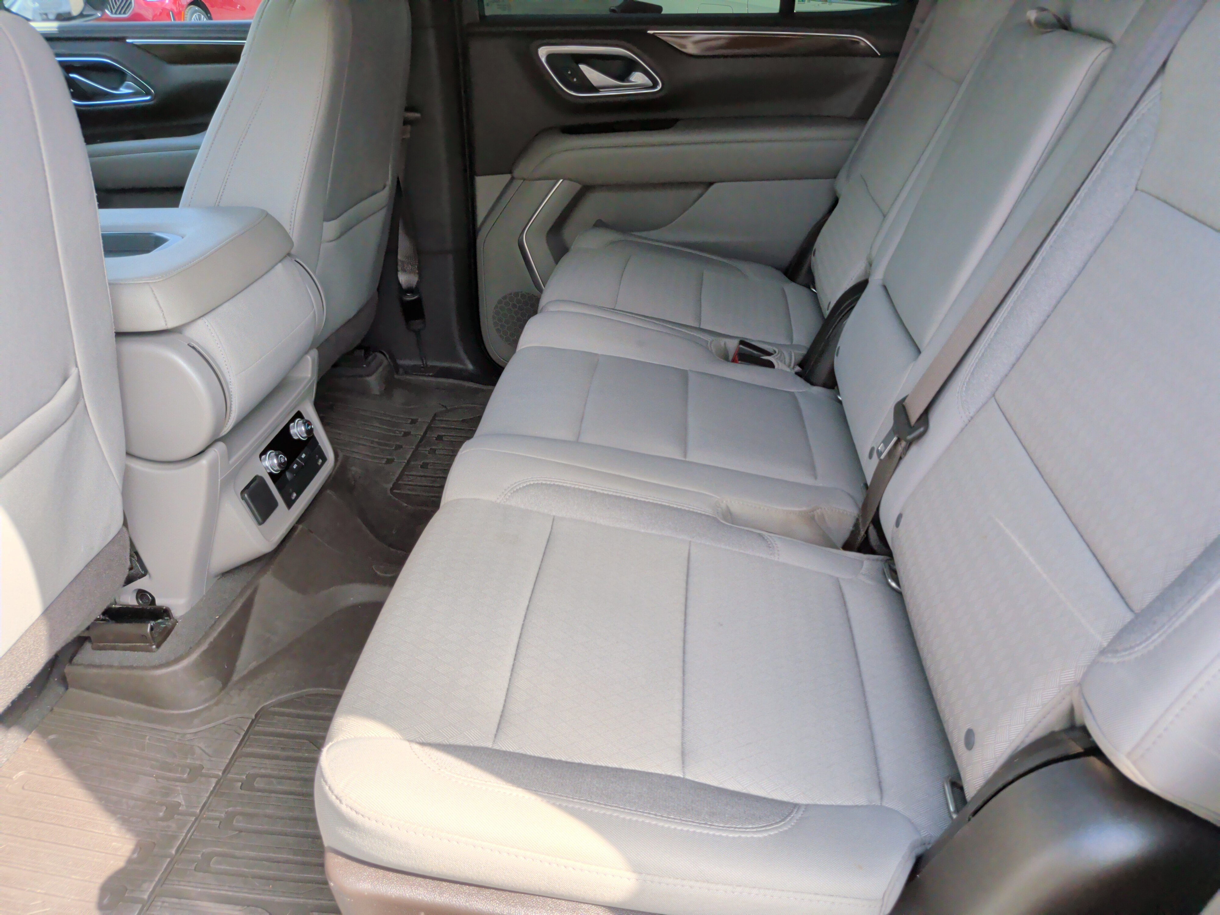 Used 2022 GMC Yukon SLE w/ Max Trailering Package image 36
