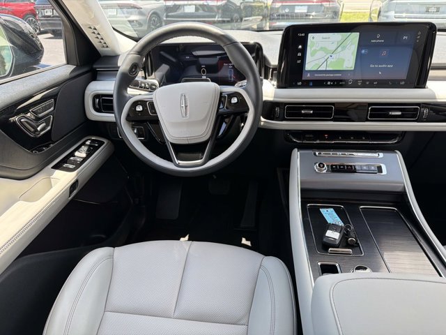New 2026 Lincoln Aviator 2WD w/ Jet Appearance Package image 25