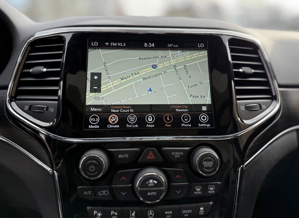 Used 2022 Jeep Grand Cherokee Limited w/ Tech Group image 7