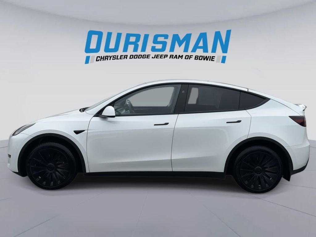 Used 2023 Tesla Model Y Long Range image 3