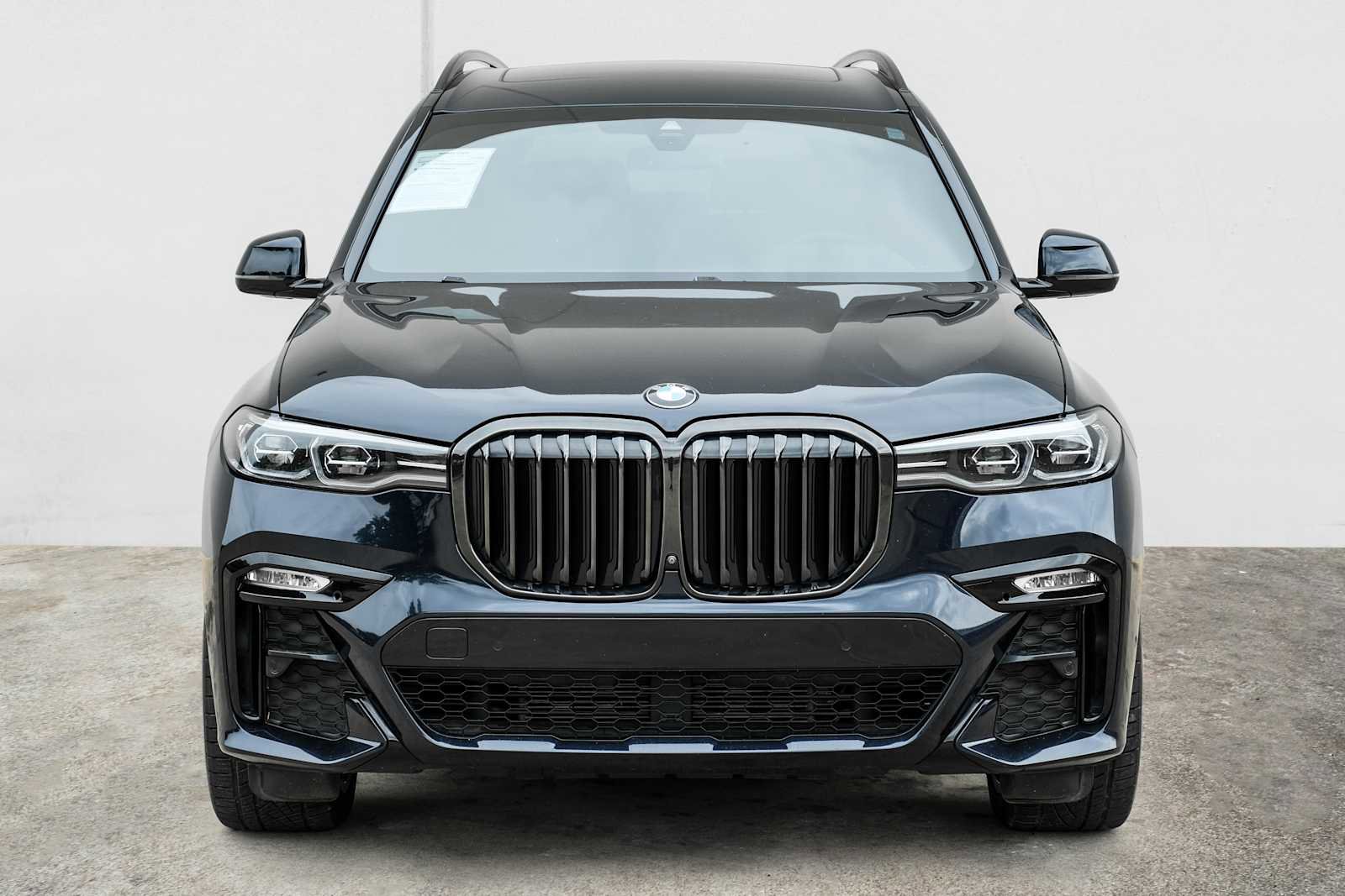 Used 2022 BMW X7 xDrive40i w/ M Sport Package image 6