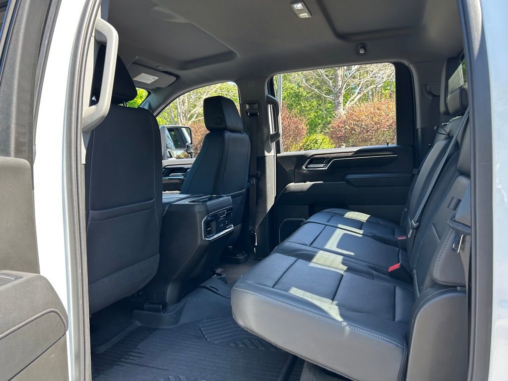 Used 2024 Chevrolet Silverado 3500 LTZ w/ LTZ Convenience Package image 48