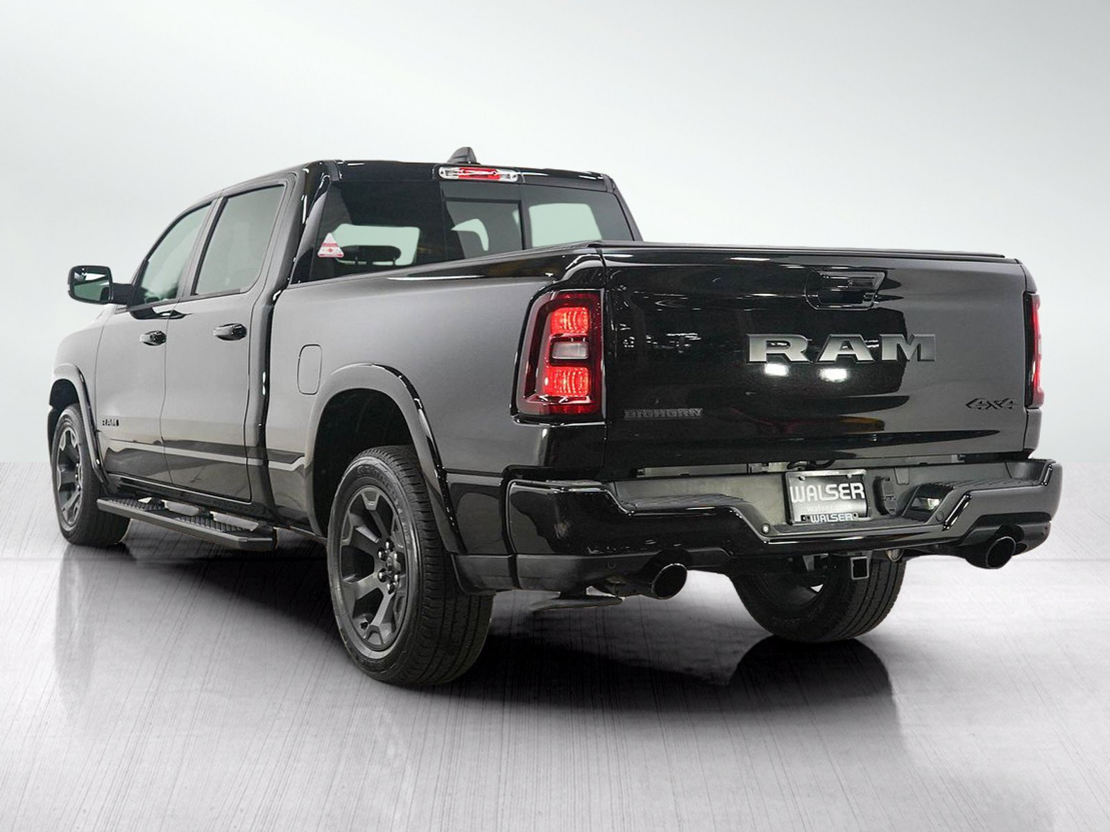 Used 2025 RAM 1500 Big Horn AWD/4WD image 3