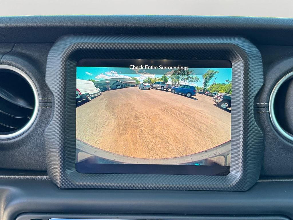 Used 2023 Jeep Wrangler Unlimited Sahara w/ Cold Weather Group AWD/4WD image 26