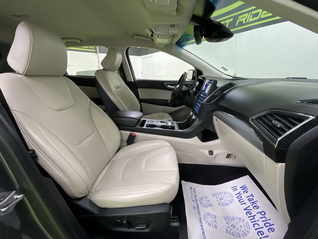 Used 2021 Ford Edge Titanium w/ Cargo Accessory Package image 28