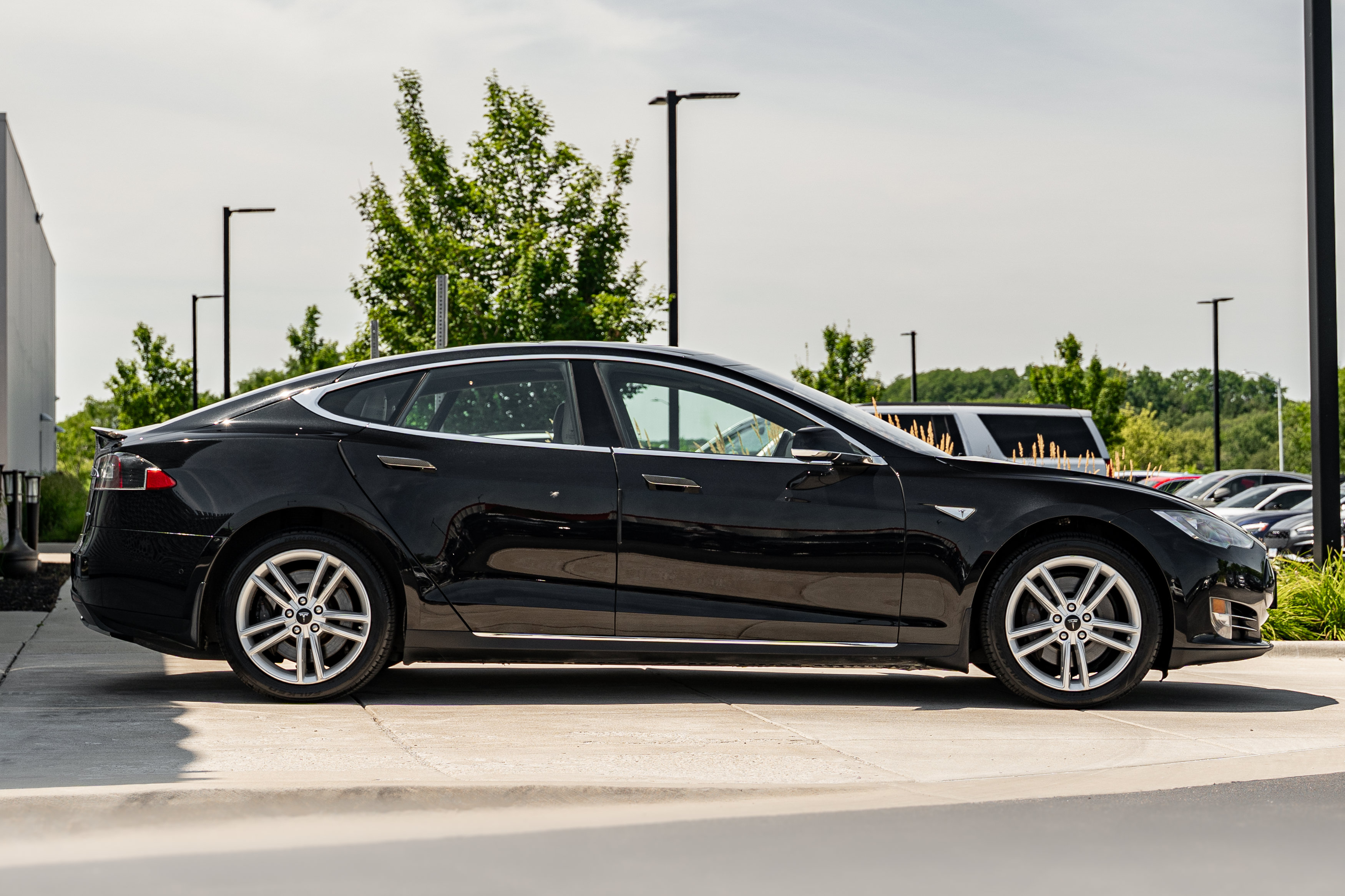 Used 2015 Tesla Model S 90D AWD/4WD image 3