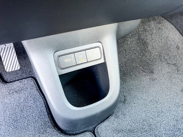 New 2025 Hyundai Ioniq 5 SE image 23