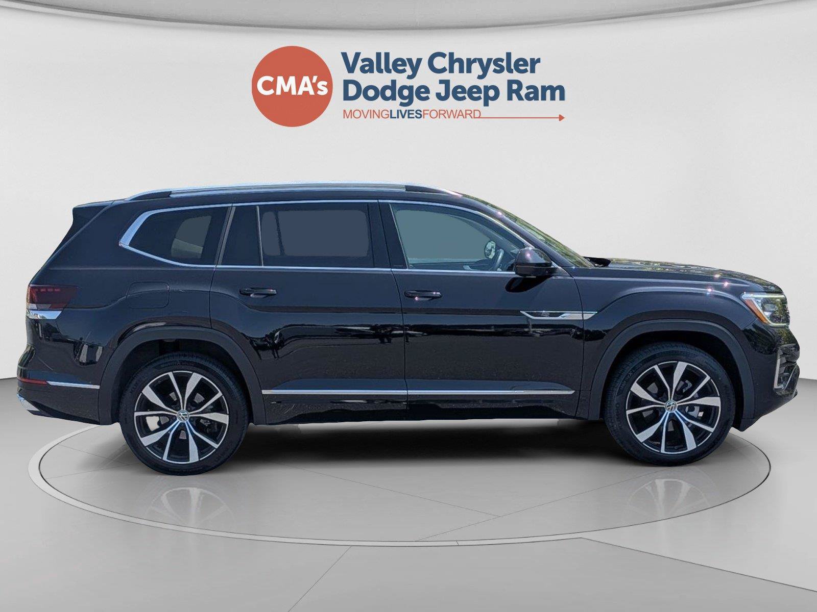 Used 2024 Volkswagen Atlas SEL Premium R-Line AWD/4WD image 6