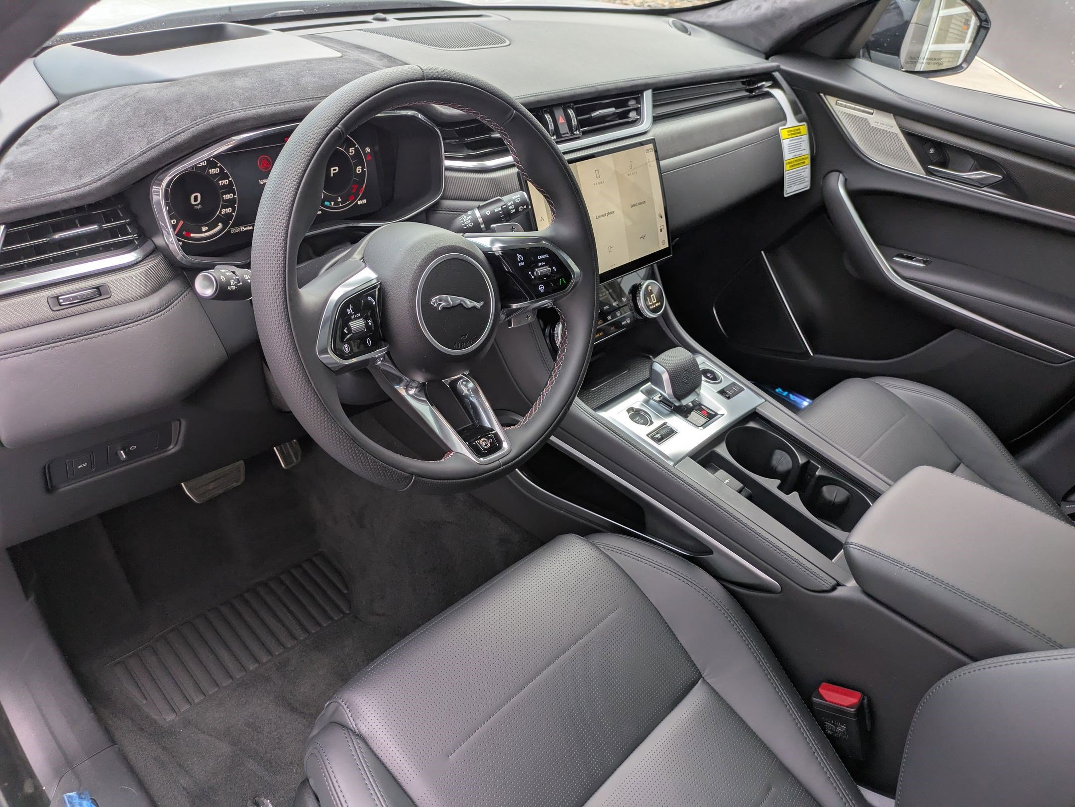New 2026 Jaguar F-PACE SVR 575 Edition image 11