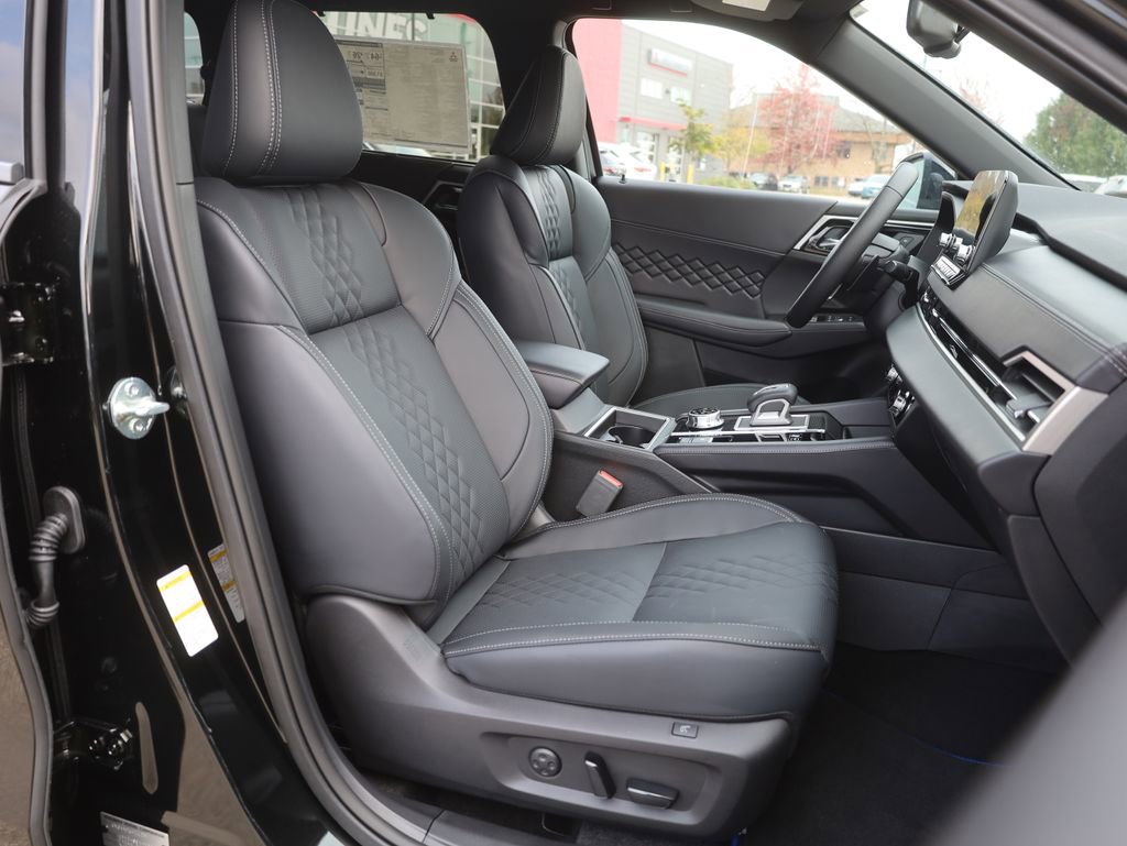 New 2025 Mitsubishi Outlander SEL Black Edition image 19