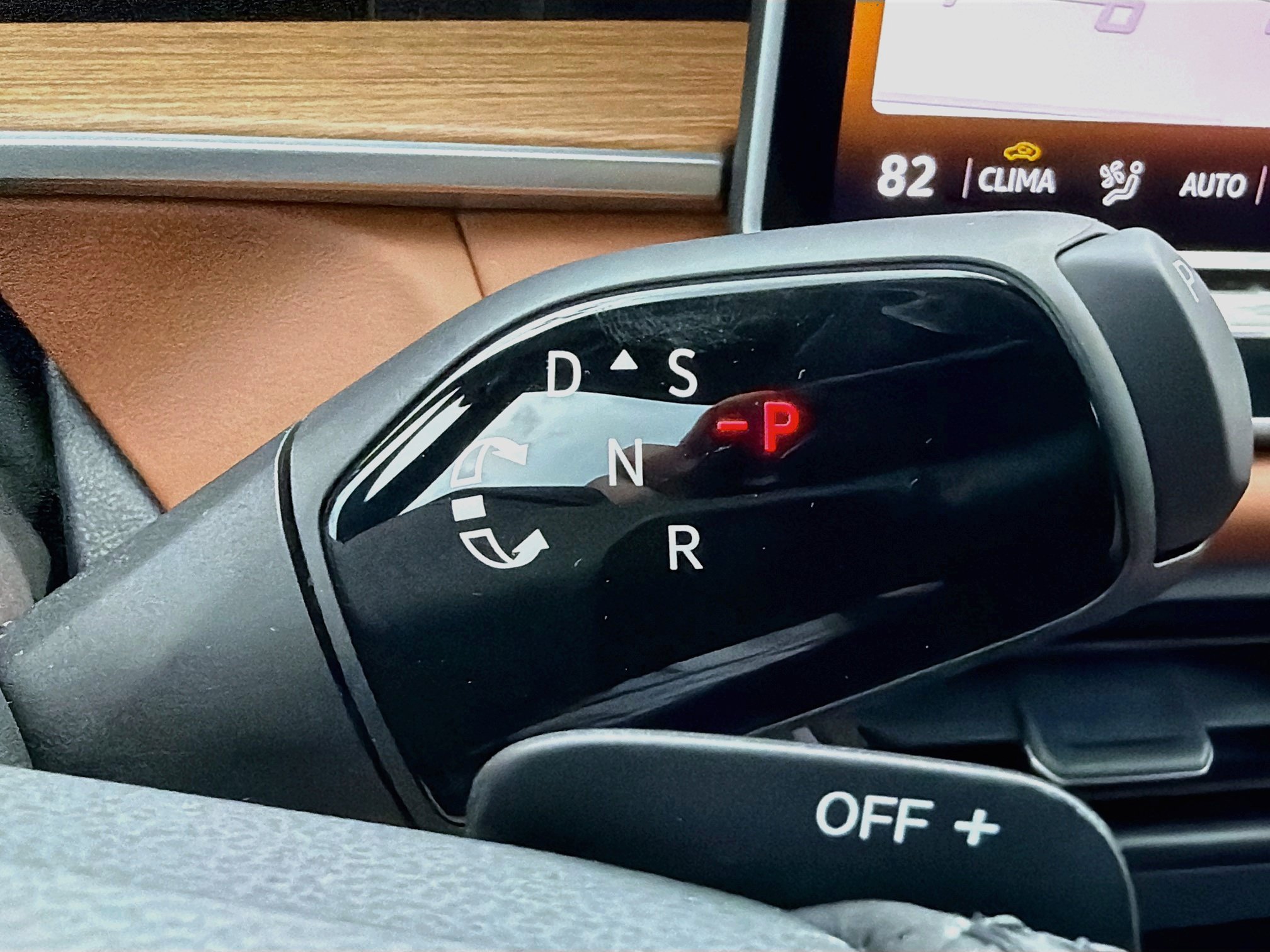 New 2026 Volkswagen Tiguan SEL R-Line AWD/4WD image 30