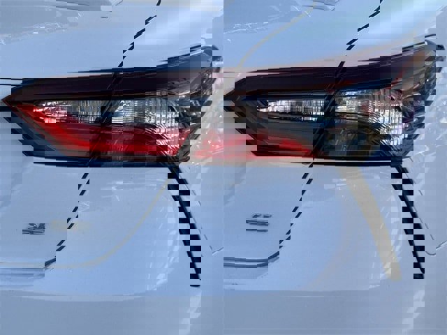 Used 2024 Toyota Camry SE image 6