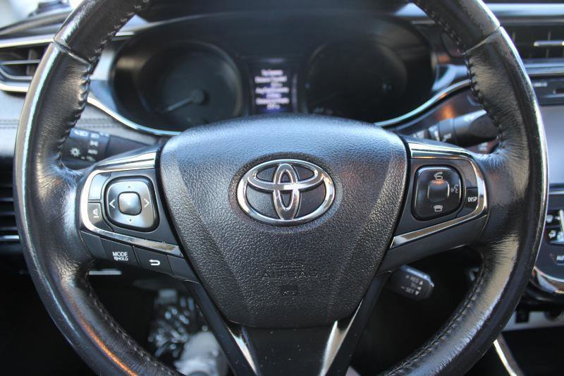 Used 2016 Toyota Avalon XLE Plus FWD image 10