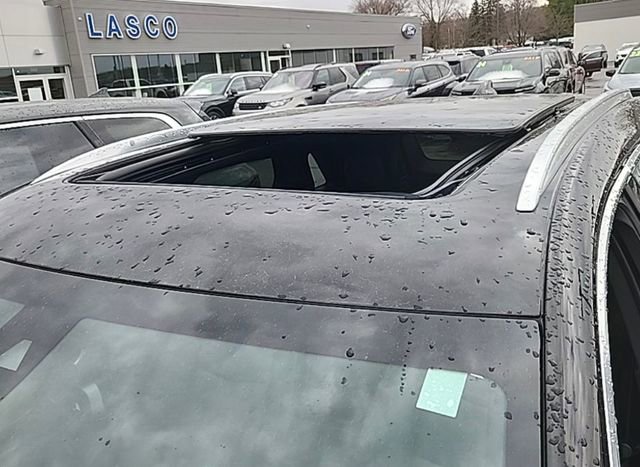 Used 2025 Cadillac XT5 Premium Luxury image 9