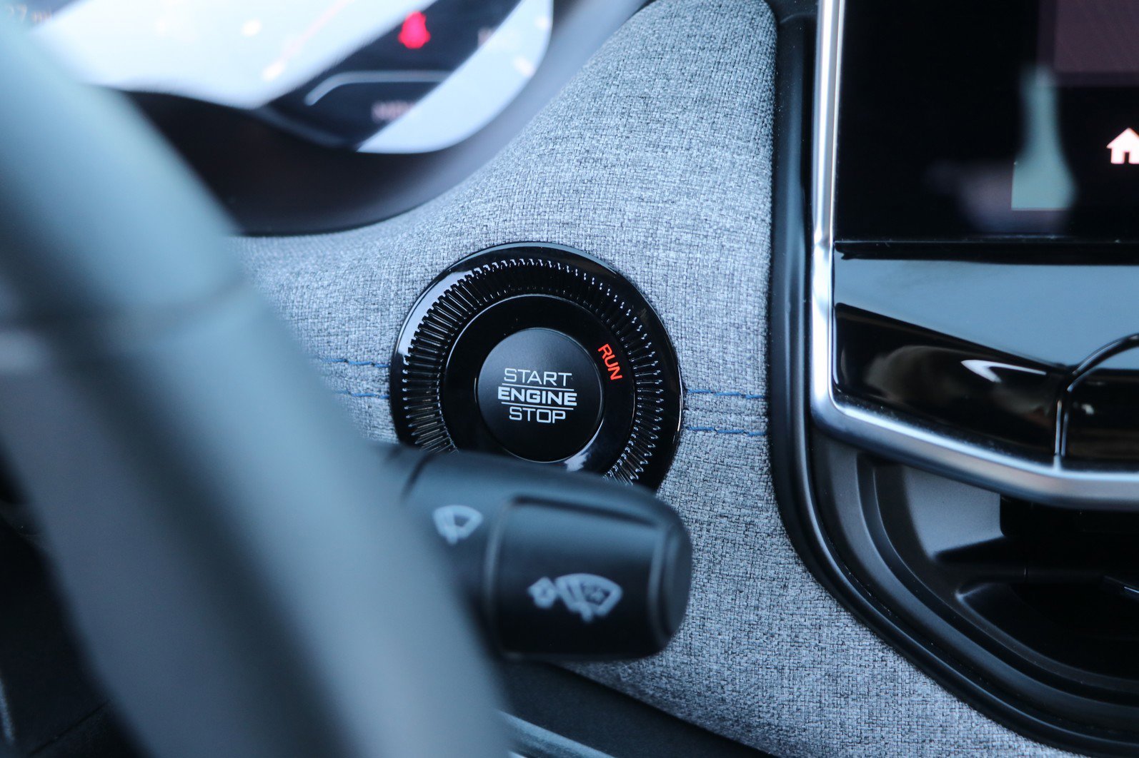 Used 2024 Jeep Compass Latitude image 24