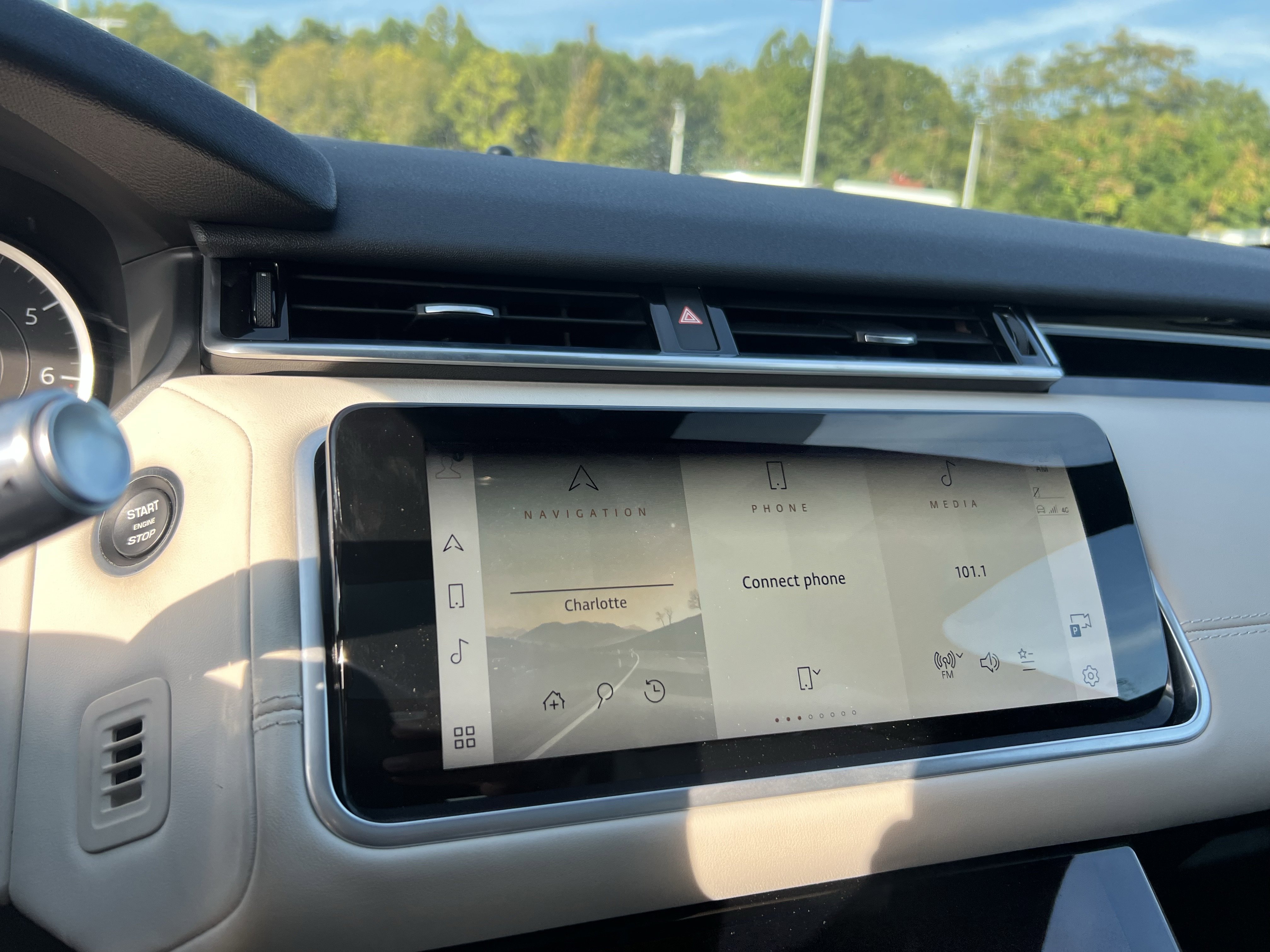 Used 2023 Land Rover Range Rover Velar R-Dynamic S image 26