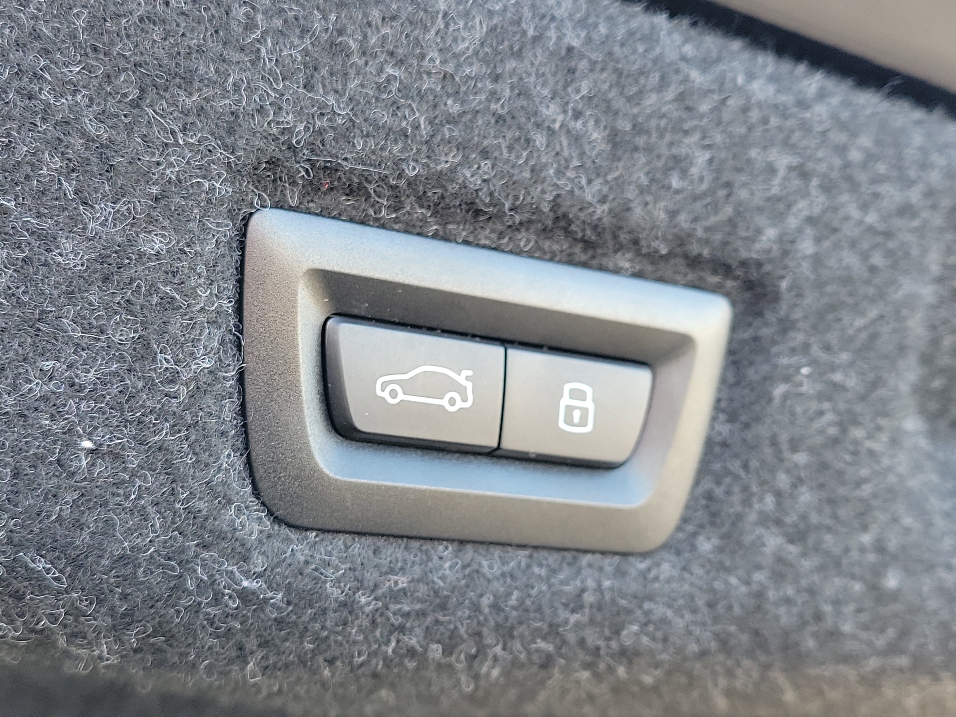 Used 2026 BMW 530i w/ M Sport Package image 8