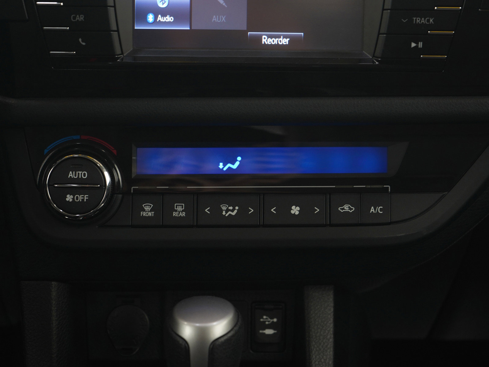 Used 2015 Toyota Corolla S image 17