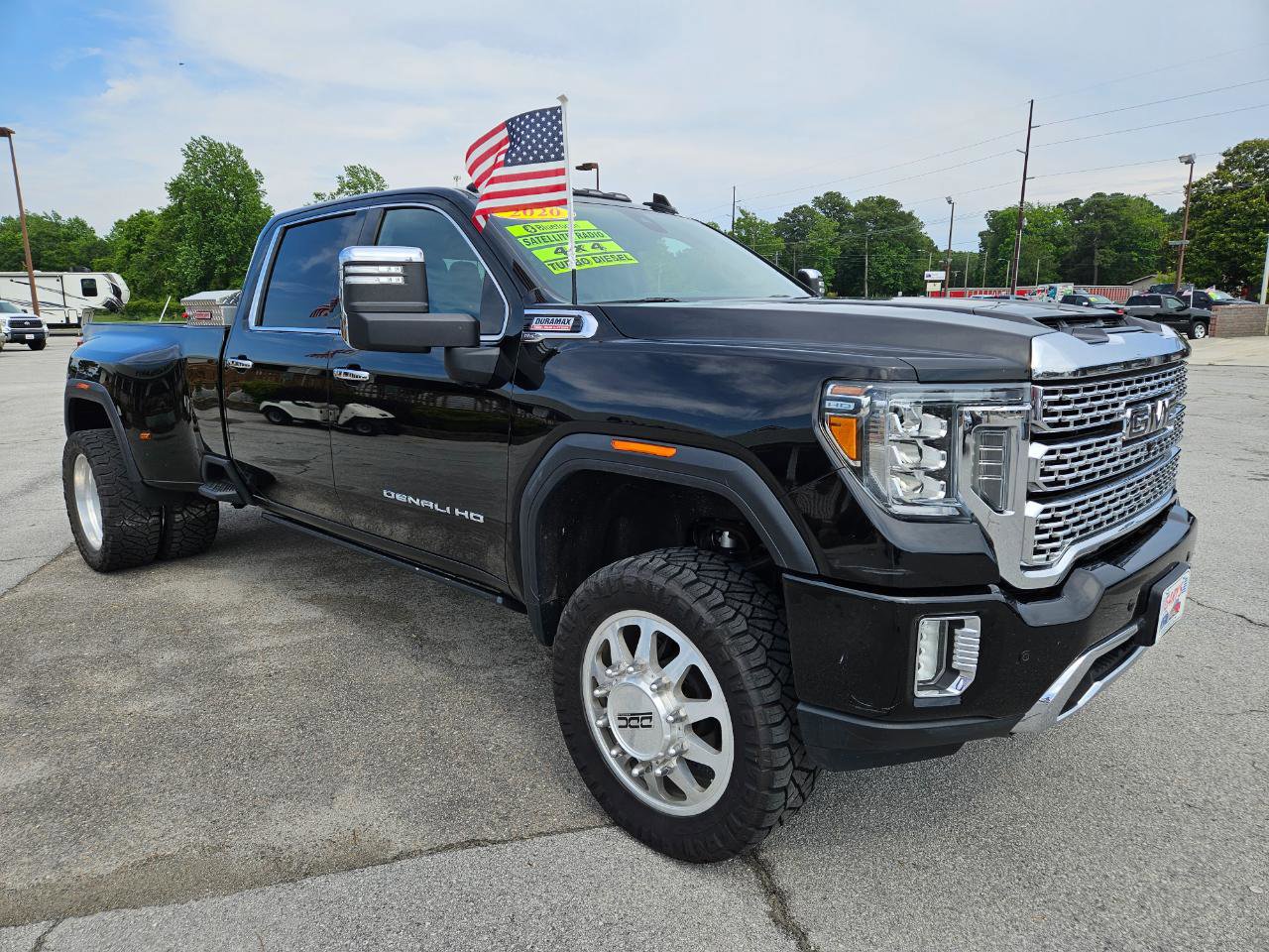 Used 2020 GMC Sierra 3500 Denali w/ Denali Ultimate Package AWD/4WD image 8