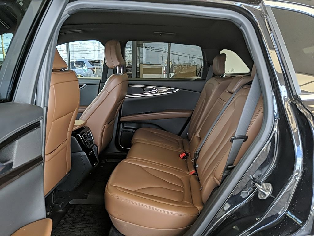 Certified 2023 Lincoln Nautilus Reserve image 42