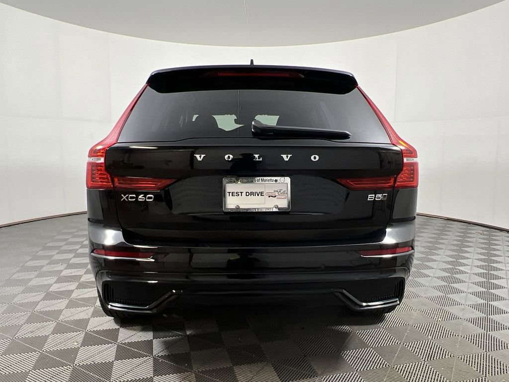 Certified 2025 Volvo XC60 B5 Core w/ Climate Package image 9