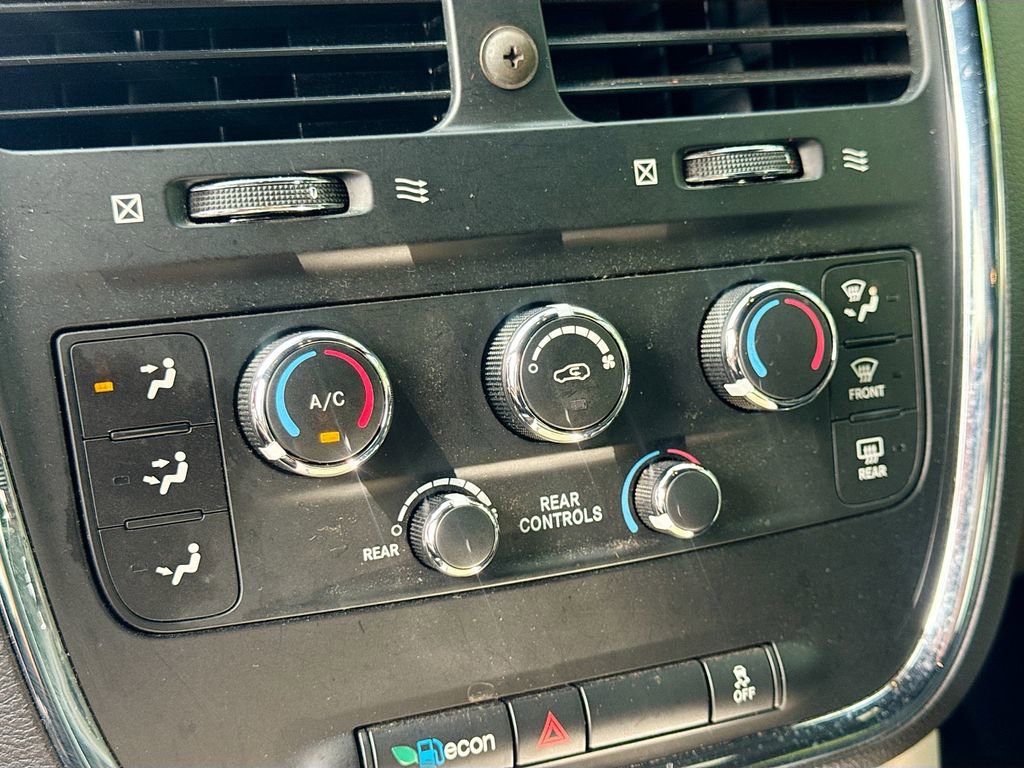 Used 2020 Dodge Grand Caravan SXT image 15