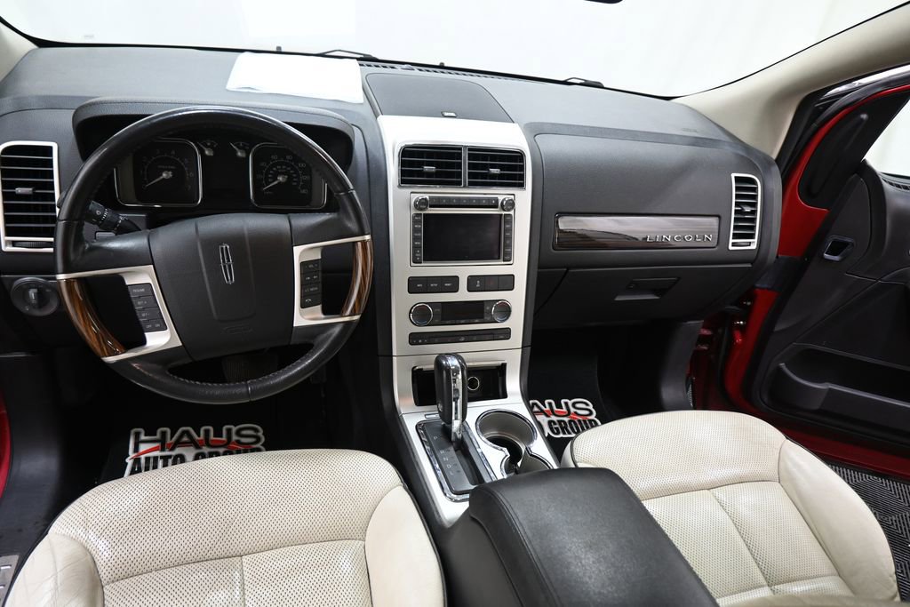 Used 2010 Lincoln MKX AWD image 5