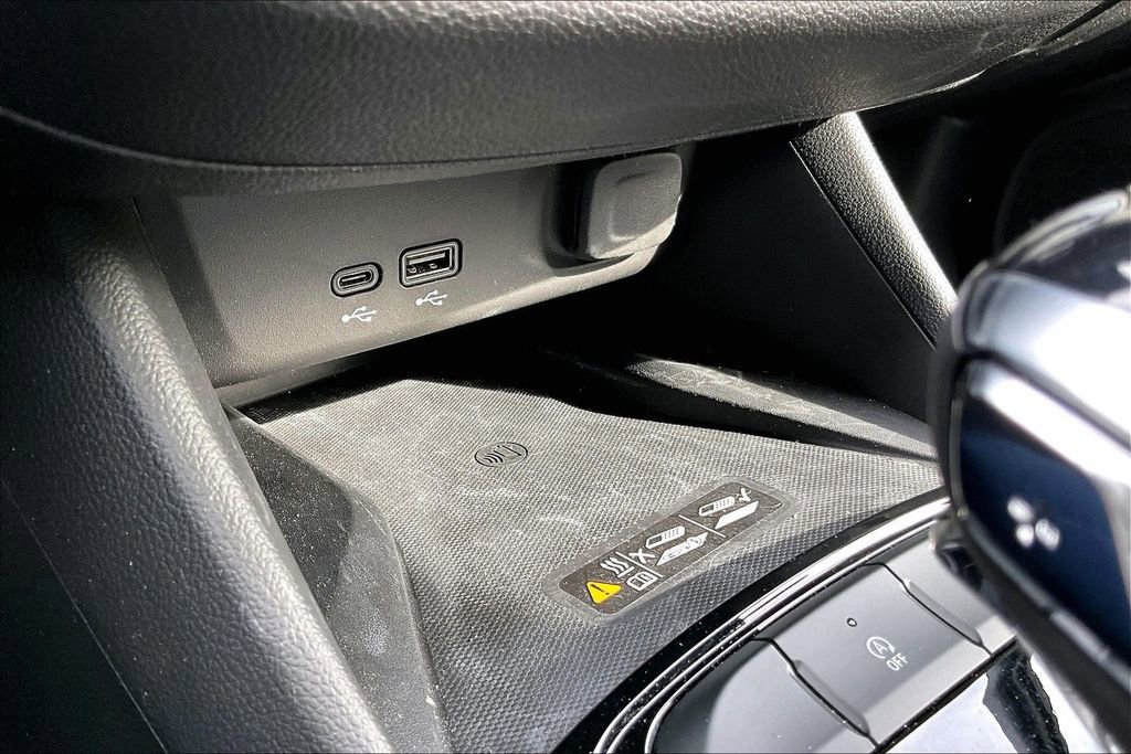 Used 2025 Buick Envista Avenir image 32