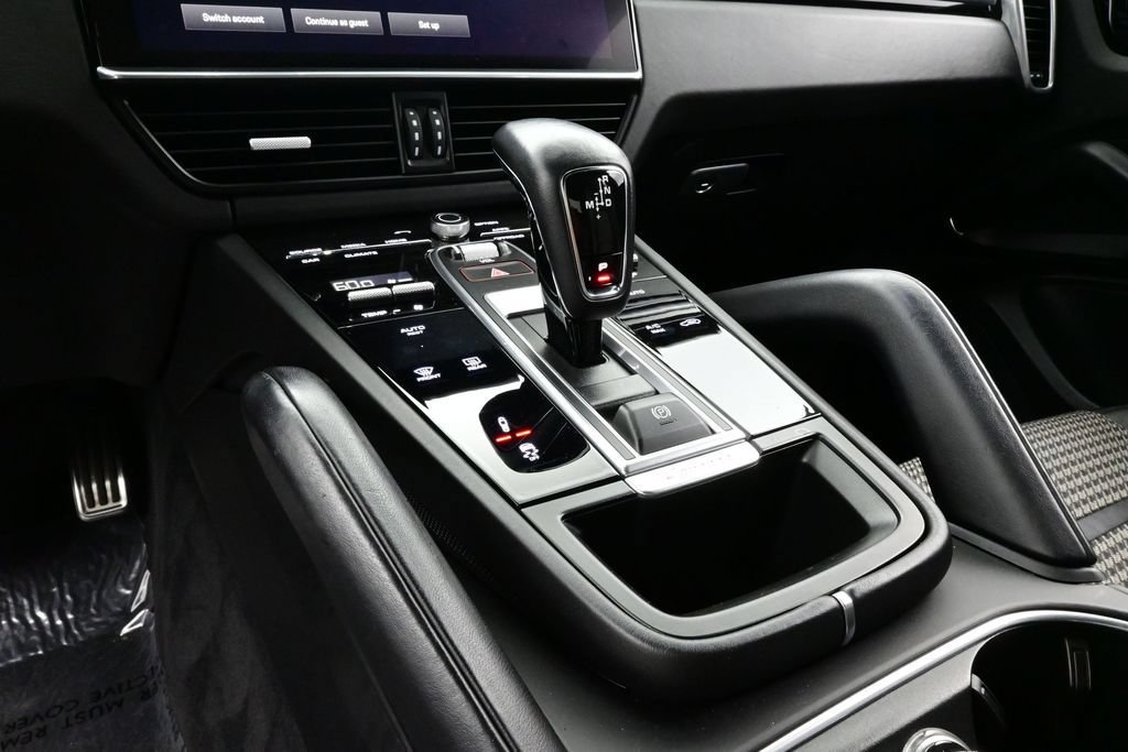 Certified 2023 Porsche Cayenne GTS AWD/4WD image 11