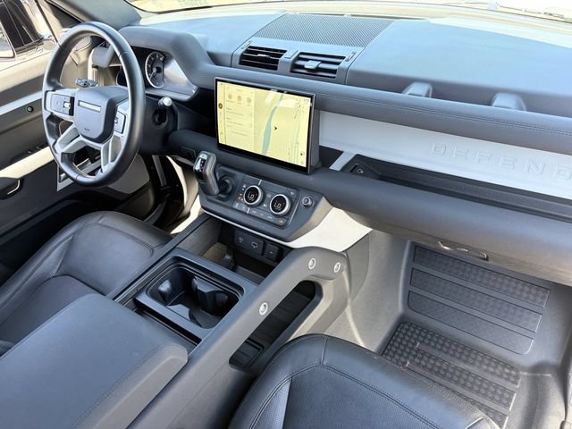Used 2023 Land Rover Defender 130 SE AWD/4WD image 19