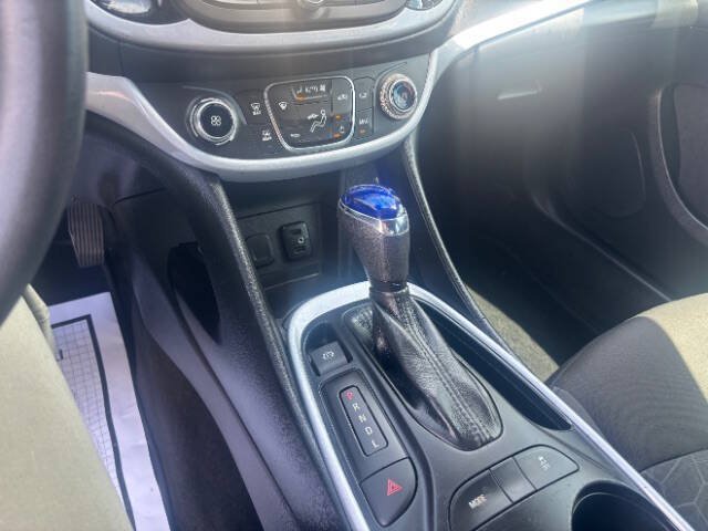 Used 2018 Chevrolet Volt LT FWD image 13