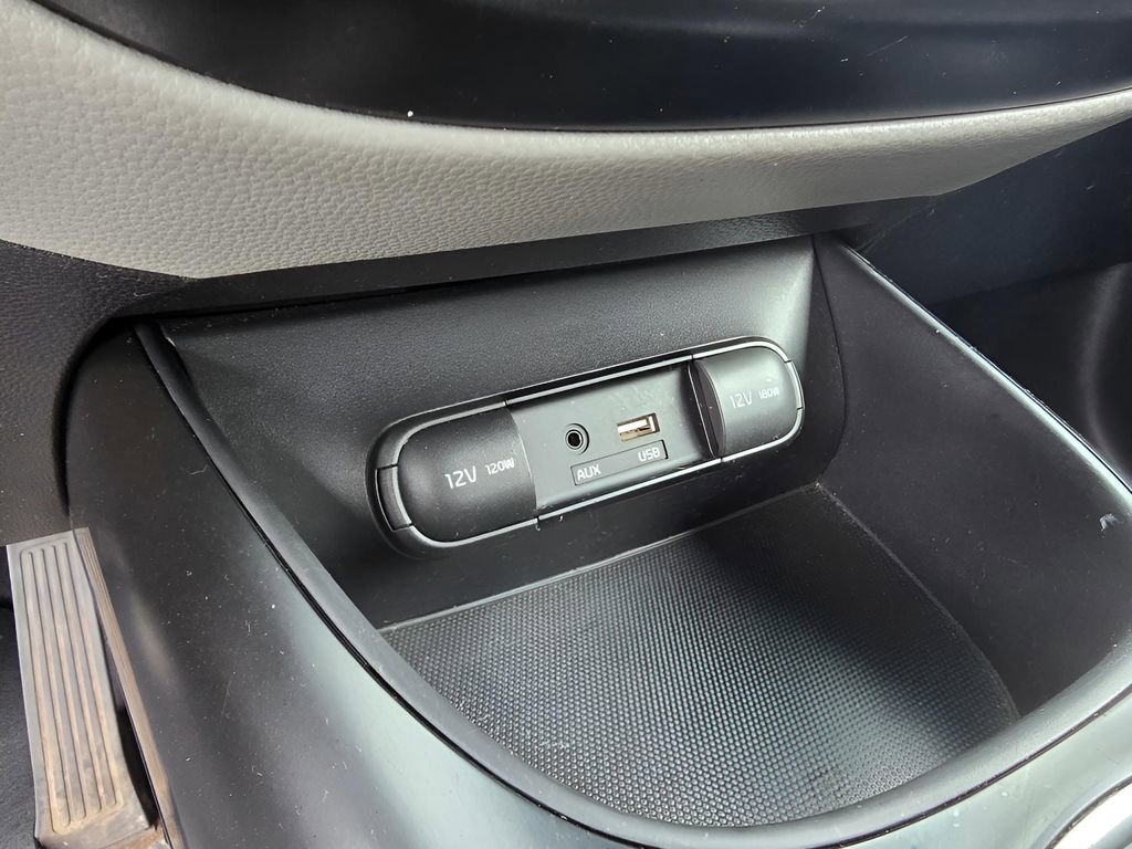 Used 2018 Kia Soul FWD image 18
