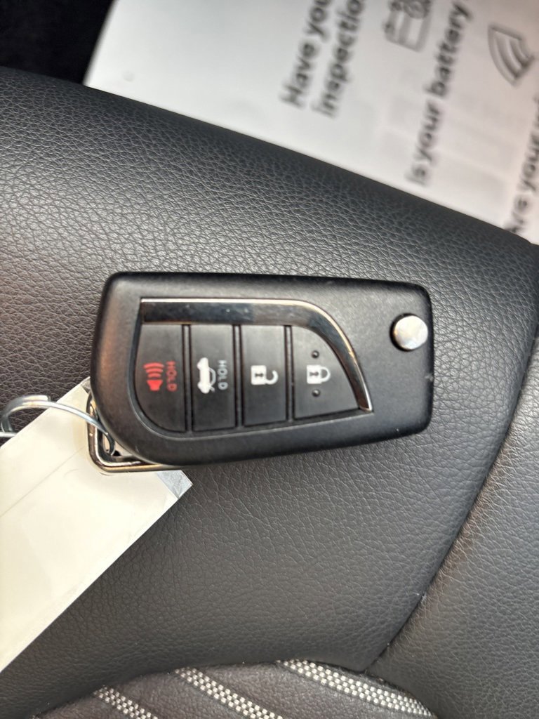 Used 2021 Toyota Camry SE image 43