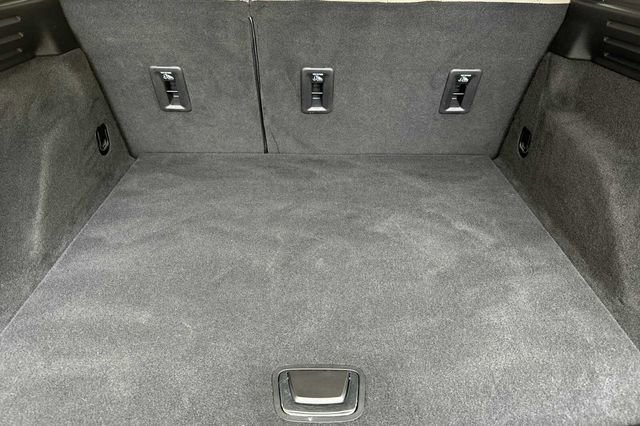 Certified 2023 Cadillac XT4 Luxury w/ Cold Weather Package image 15