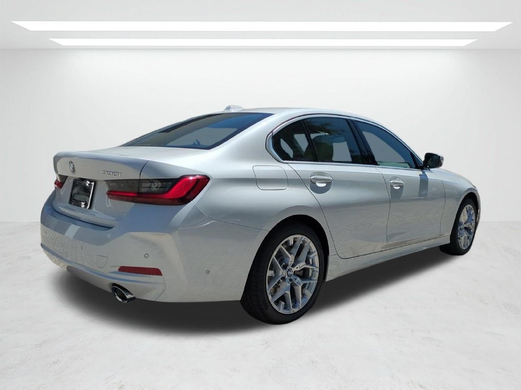 New 2026 BMW 330i Sedan w/ Convenience Package RWD image 4