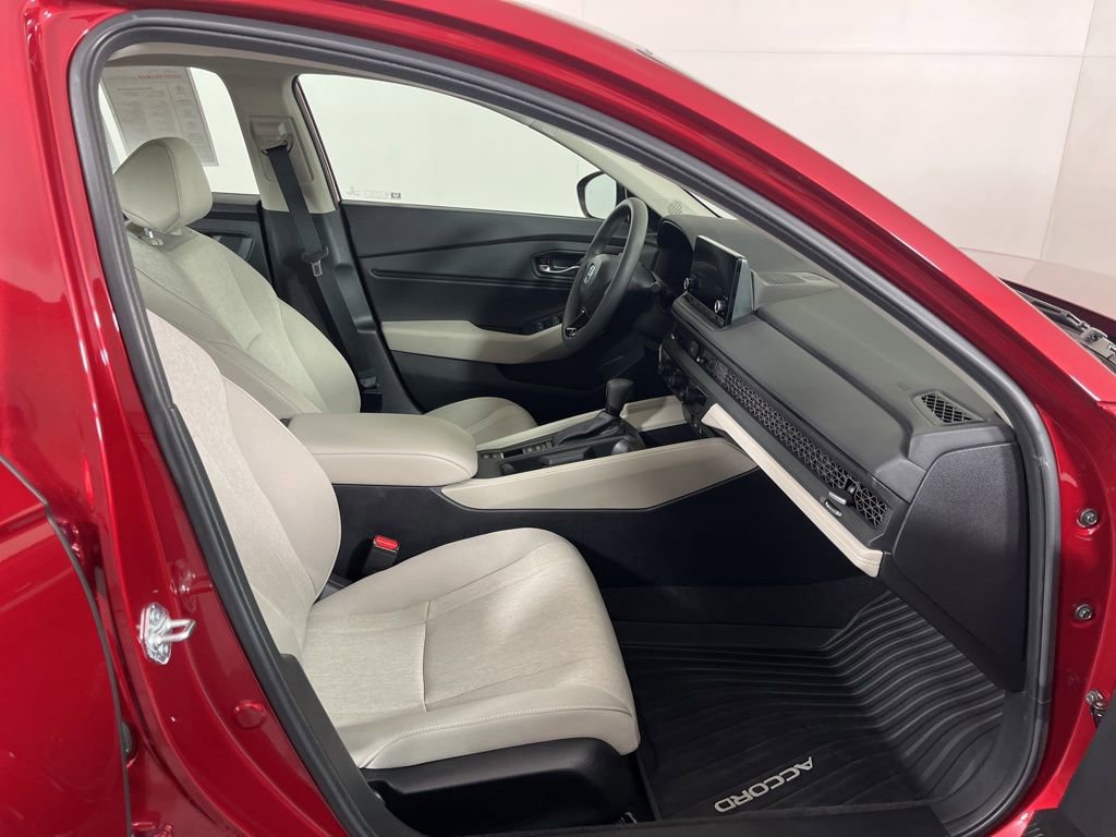 Certified 2025 Honda Accord SE image 8