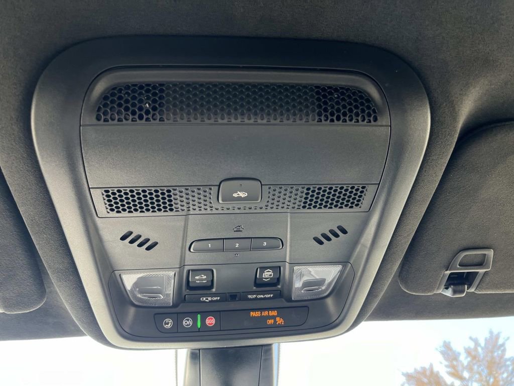 Certified 2025 Cadillac XT6 Sport w/ Platinum Package image 38