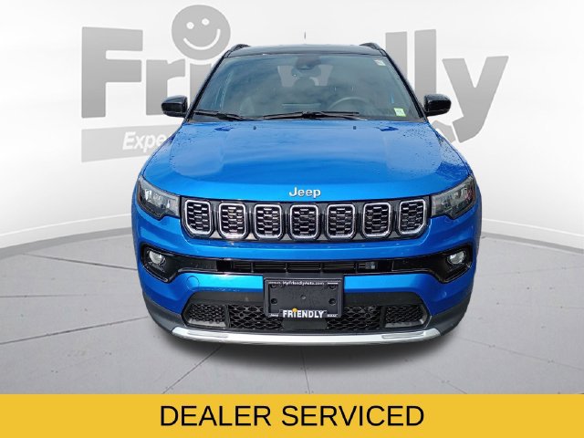 Used 2024 Jeep Compass Limited AWD/4WD image 2