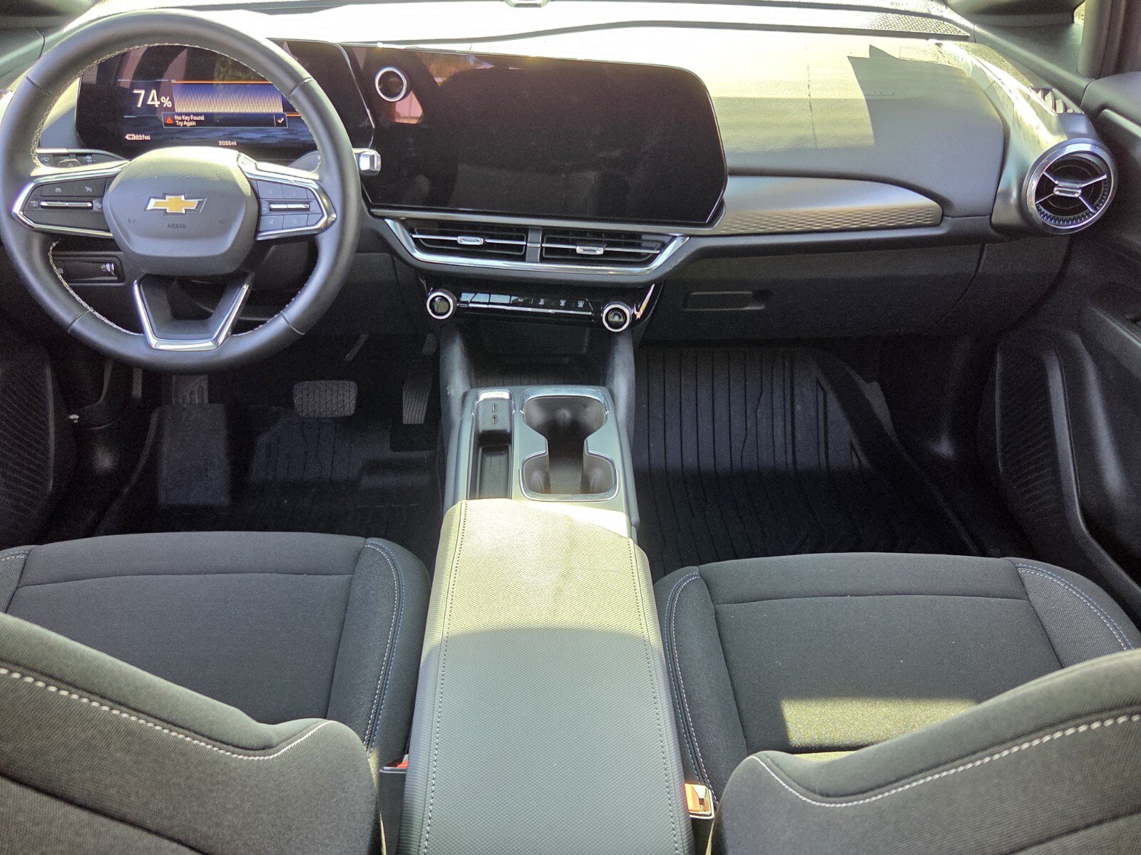 Used 2026 Chevrolet Equinox EV LT w/ Comfort Package FWD image 12