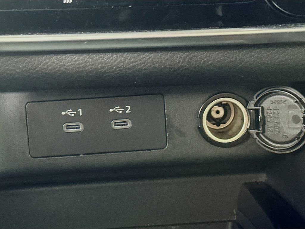 Used 2024 Nissan Rogue S image 29