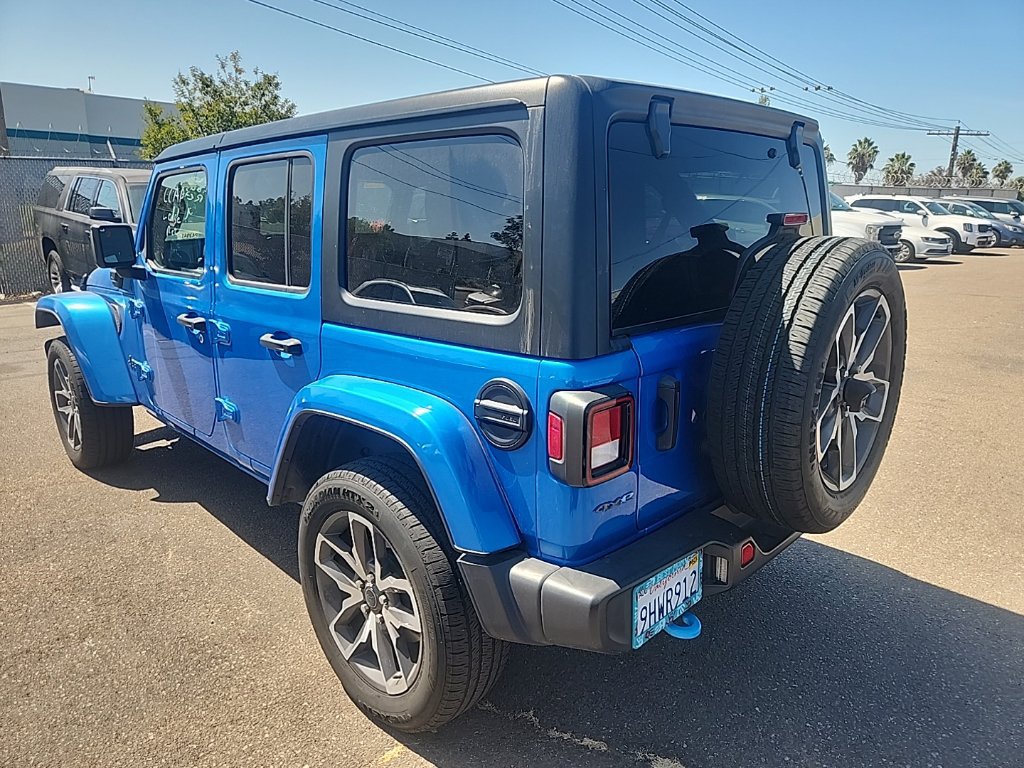 Used 2024 Jeep Wrangler Unlimited AWD/4WD image 11