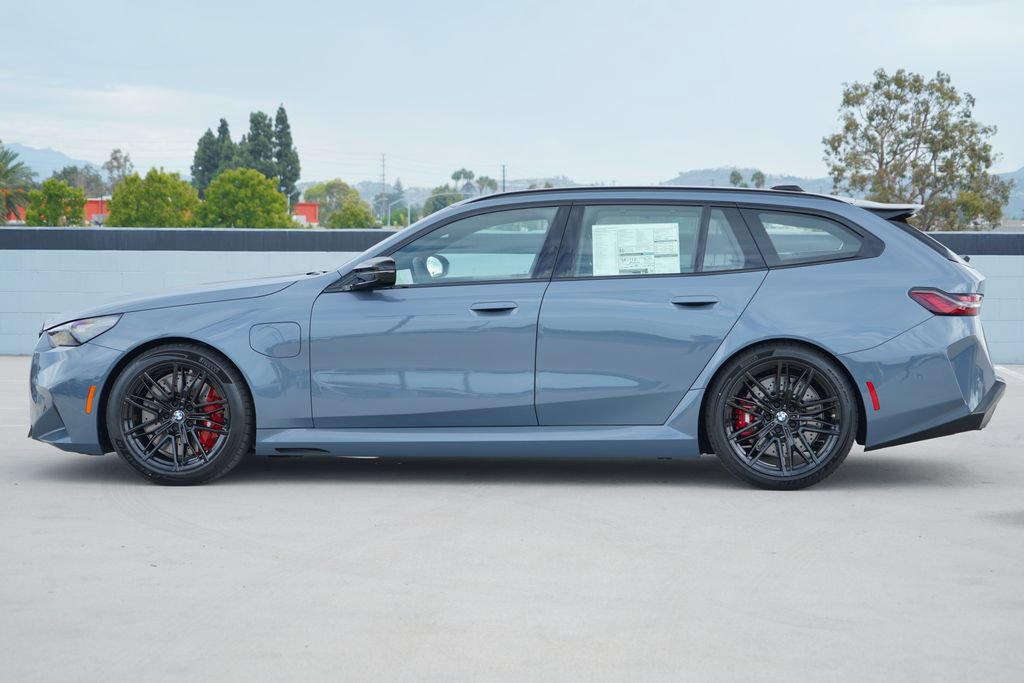 New 2027 BMW M5 Touring AWD/4WD image 5